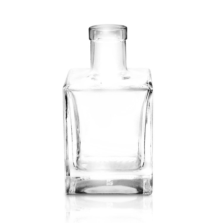 Square clear glass bottle reference for liquor packaging